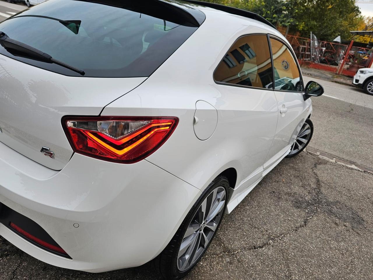 Seat Ibiza 1.4 TDI 105cv FR*Bi-Xeno*Tetto*Pdc*17*Euro6*