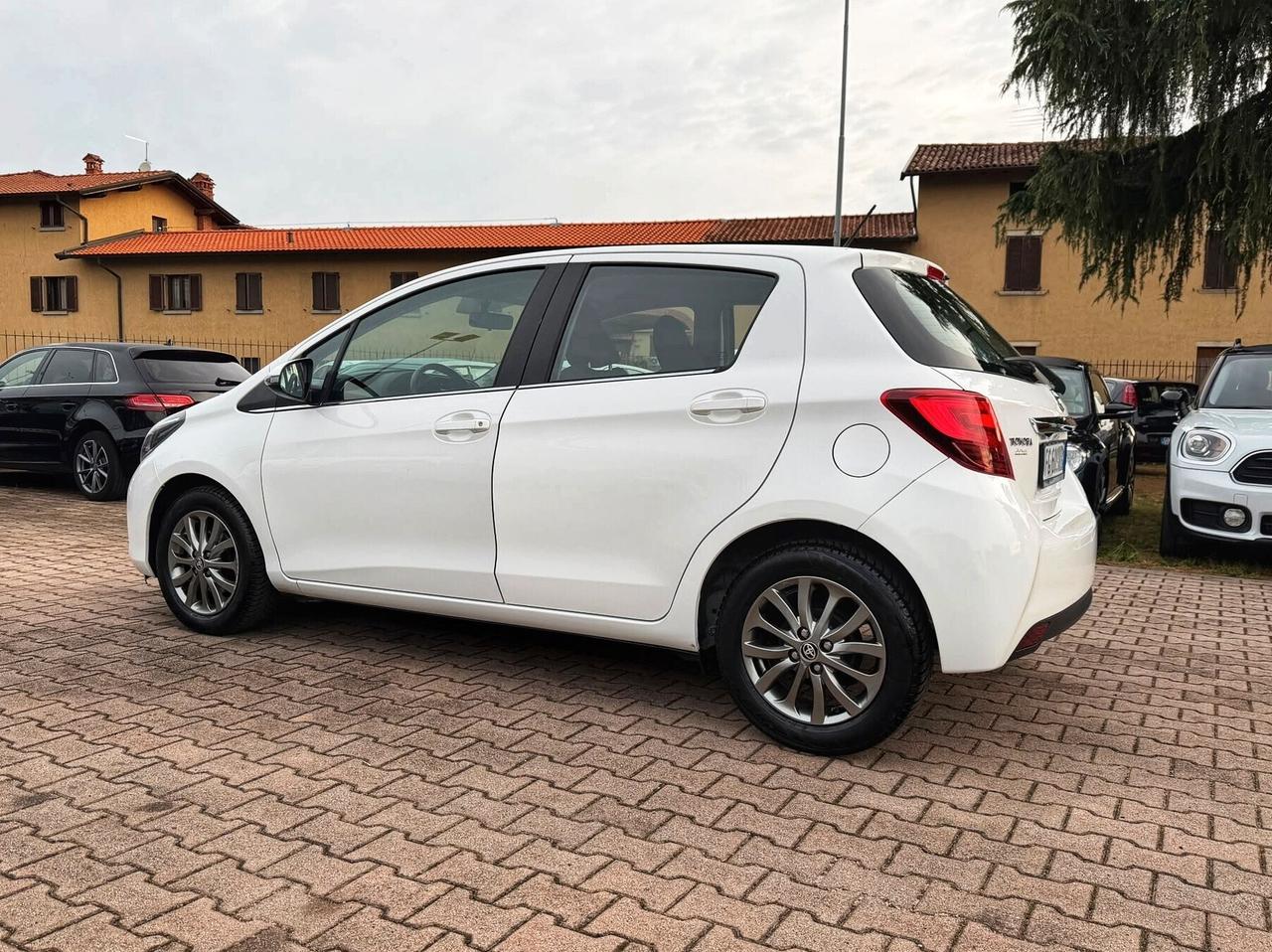 Toyota Yaris 1.0 5 porte Lounge OK NEOPATENTATI