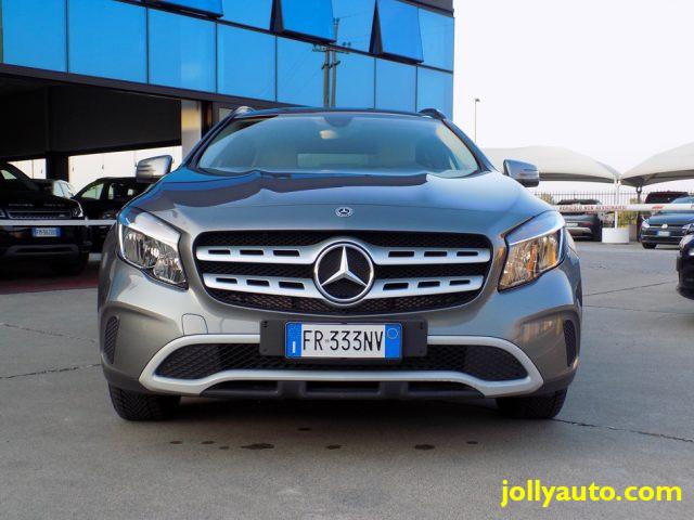 MERCEDES-BENZ GLA 220 d Automatic 4Matic Business