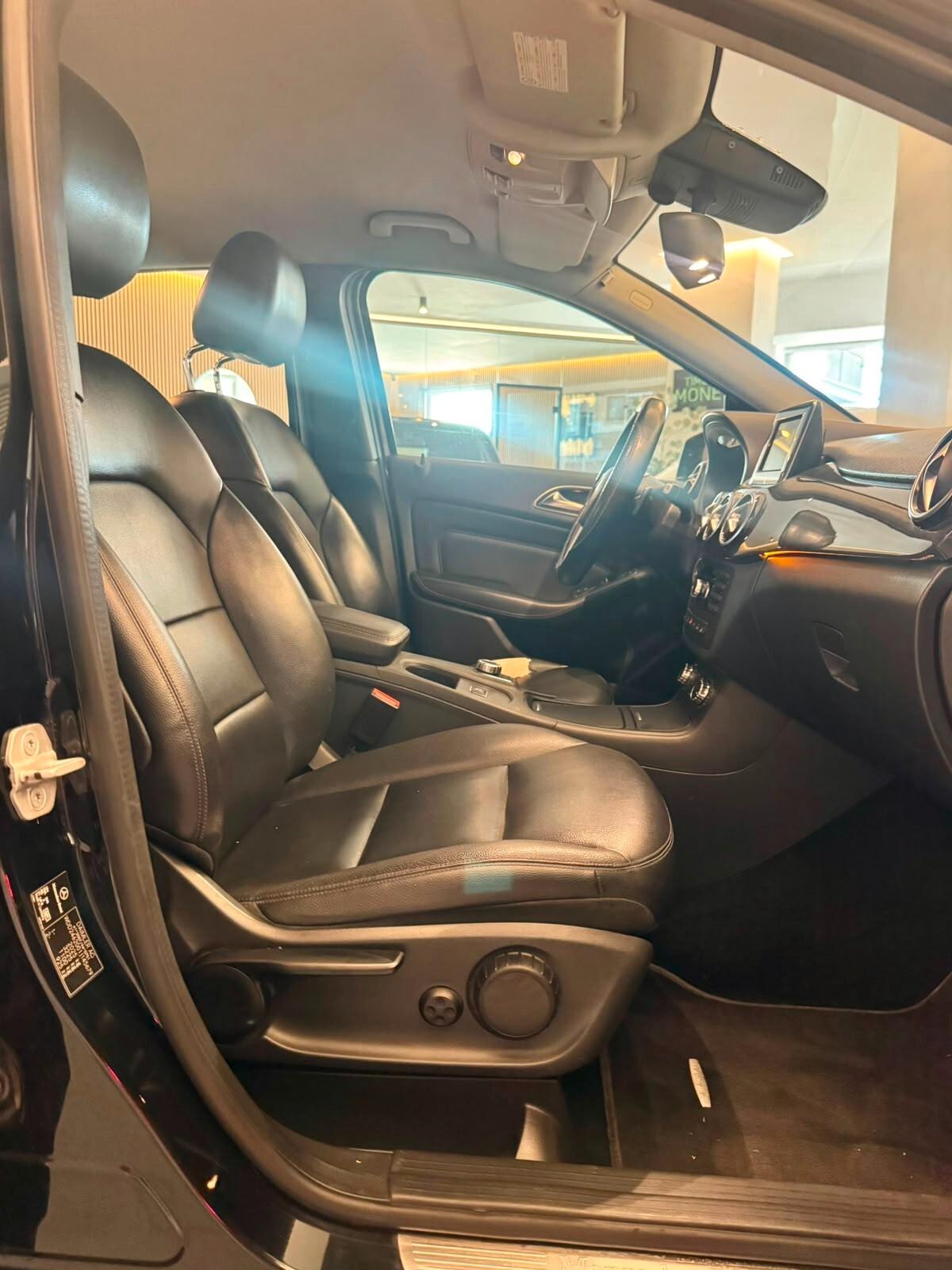 MERCEDES CLASSE B180 PREMIUM 80KW AUTOMATICA