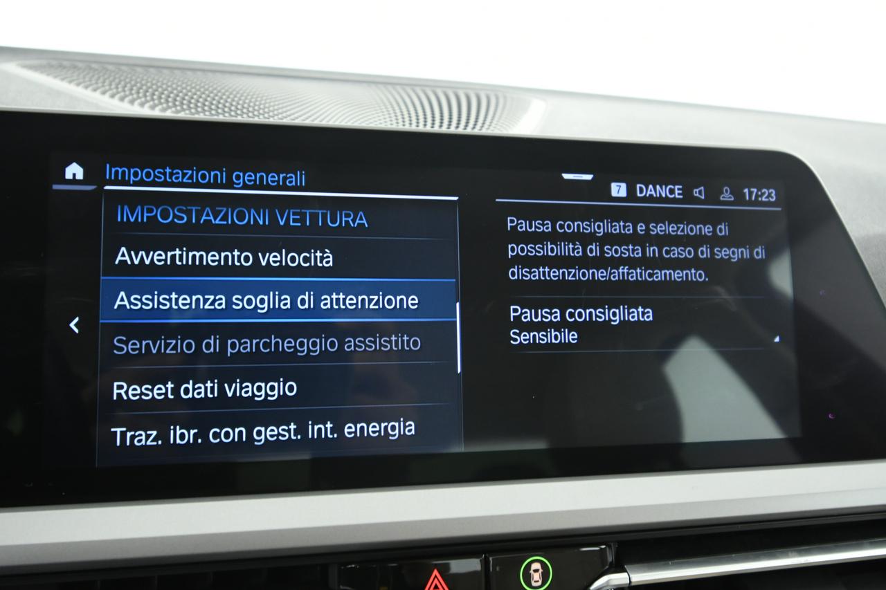 BMW 330e Business Advantage auto PELLE+SCREENMIRRORING+BI-LED