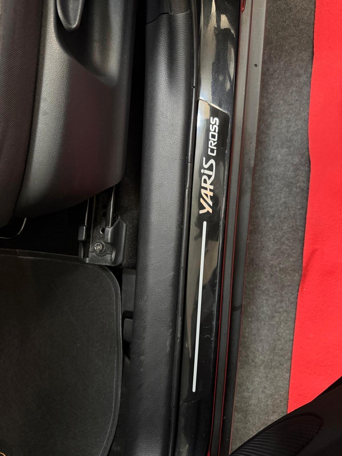Toyota Yaris Cross 1.5 Hybrid 5p. E-CVT AWD-i Trend