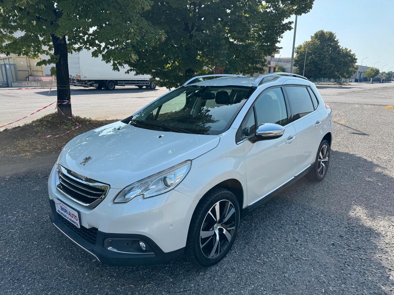 Peugeot 2008 cambio manuale