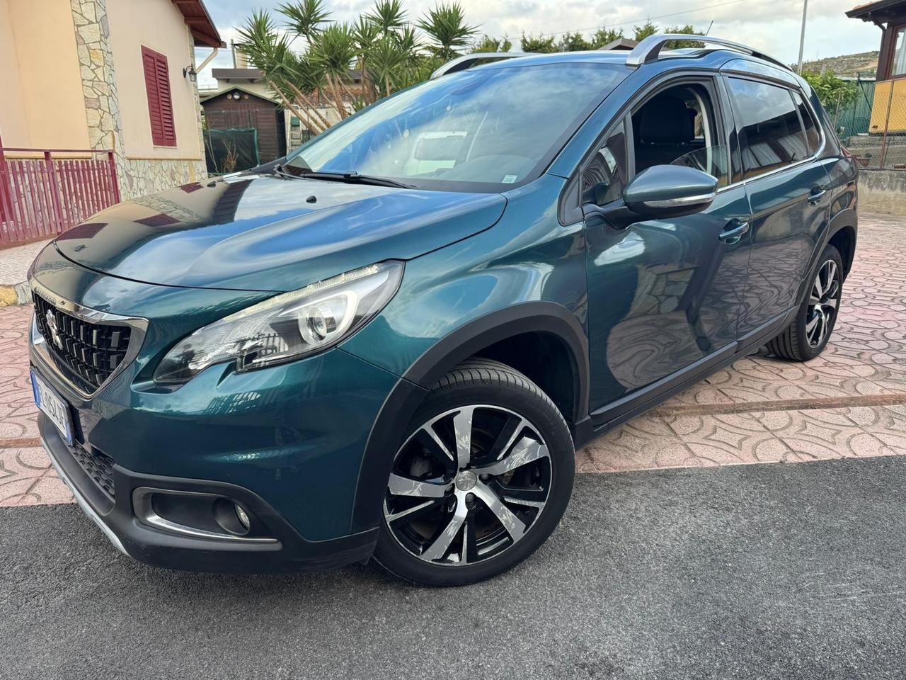 Peugeot 2008 BlueHDi 100 Allure