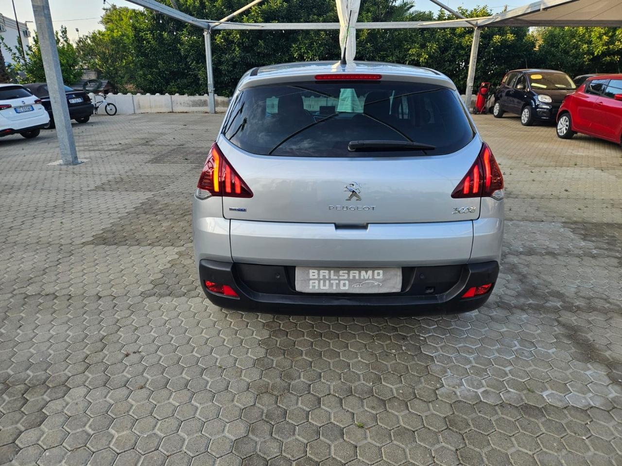 PEUGEOT 3008 BlueHDi 120 S&S Allure