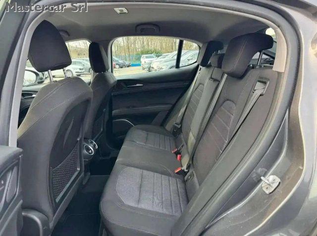 ALFA ROMEO Stelvio 2.2 t Business Q4 190cv AT8 auto - FY042DE