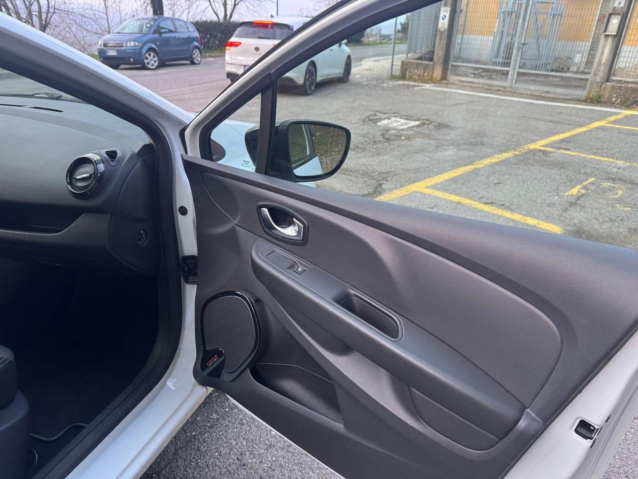 Renault Clio TCe 12V 75 CV 5 porte Moschino Life 07/2019