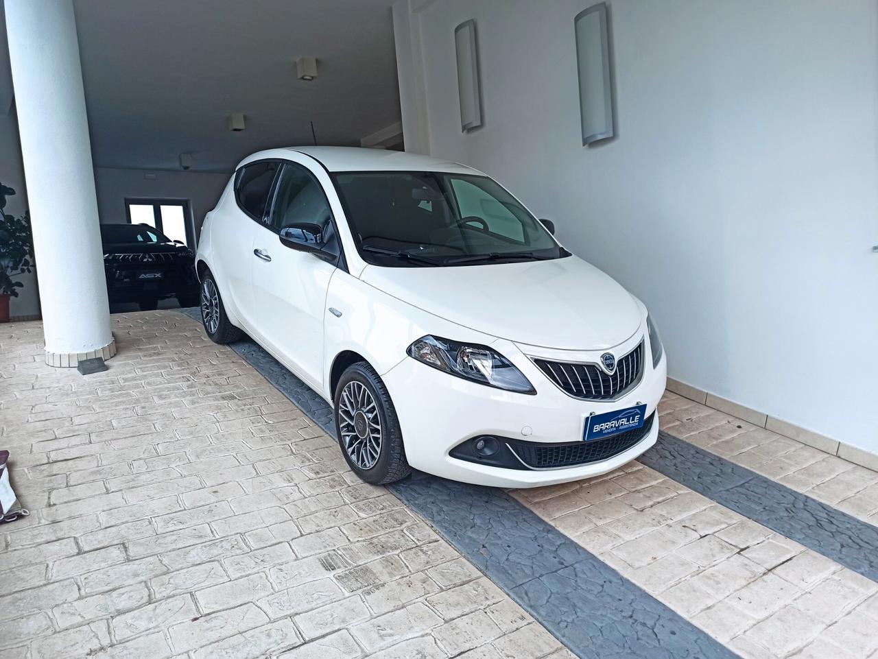 Lancia Ypsilon 1.0 FireFly 5 porte S&S Hybrid Gold 2023