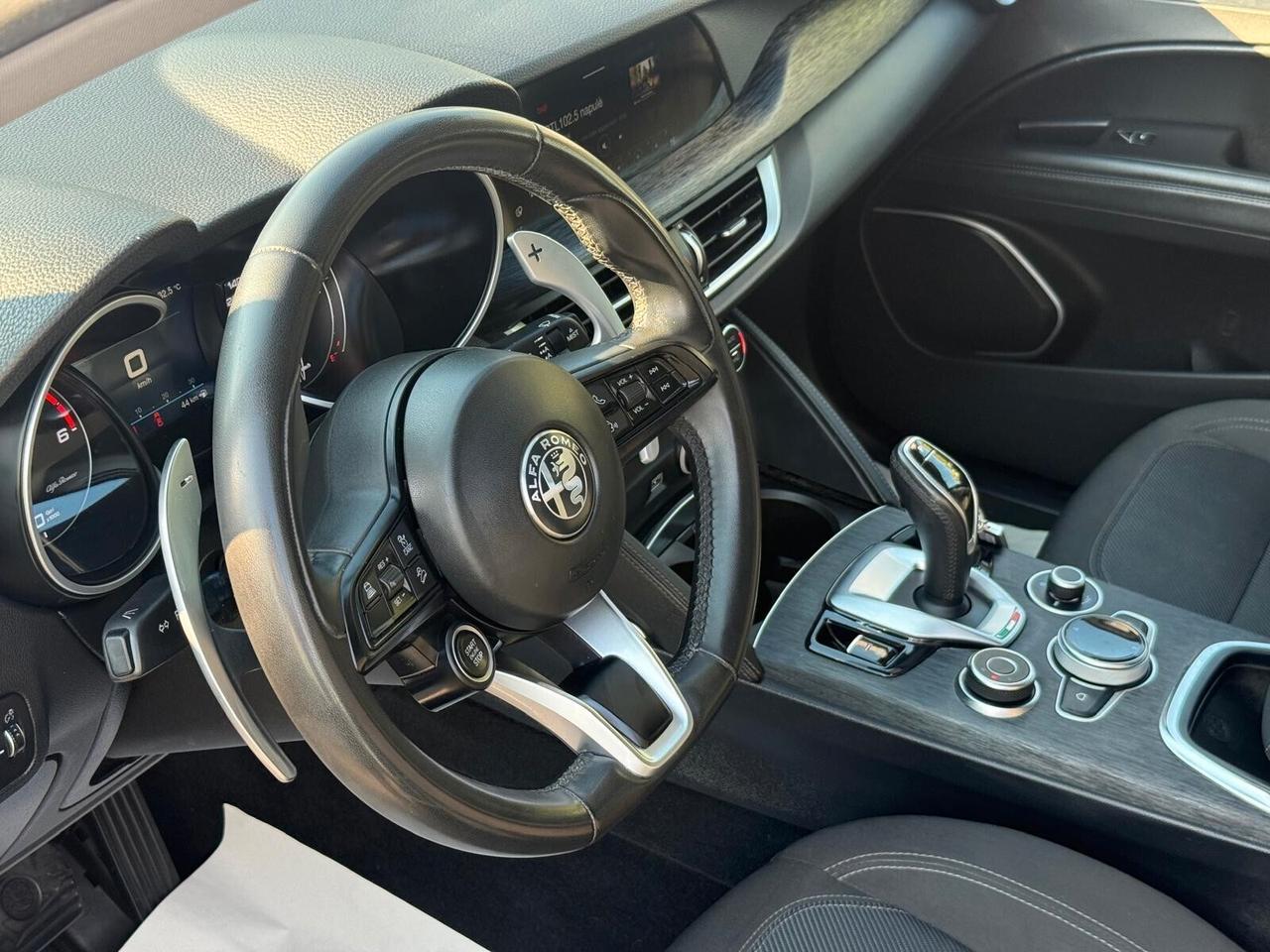 Alfa Stelvio 2.2 160 CV AT8 RWD Super + Palette