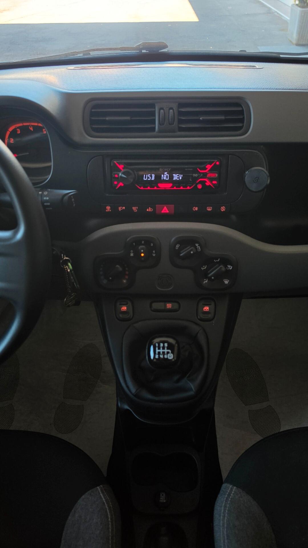 Fiat Panda Hybrid Firefly 69cv