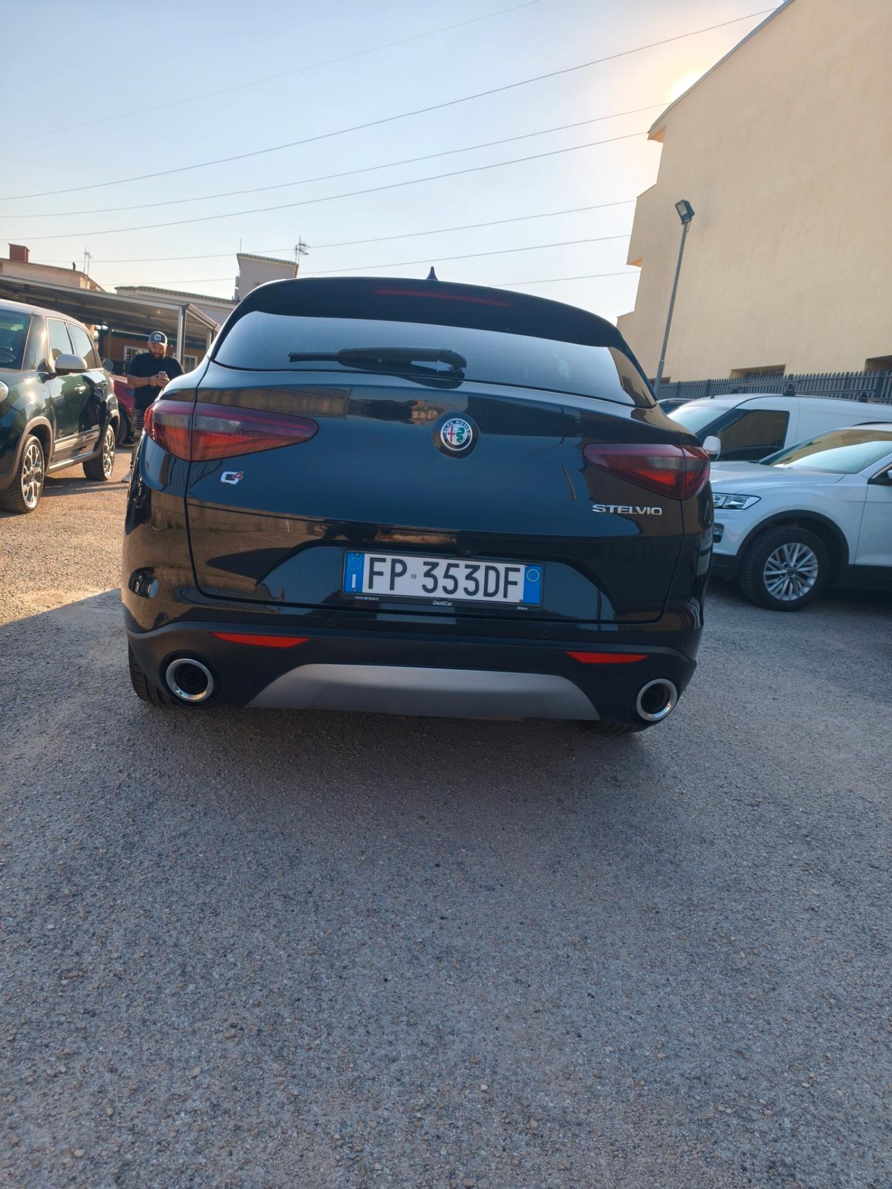Alfa Romeo Stelvio 2.2 Turbodiesel 210 CV AT8 Q4 Super Total black
