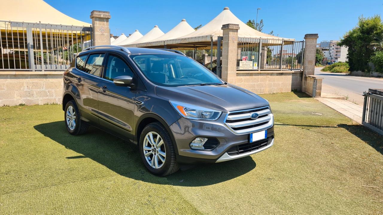 Ford Kuga 1.5 TDCi 120 cv 8v. Business 2017