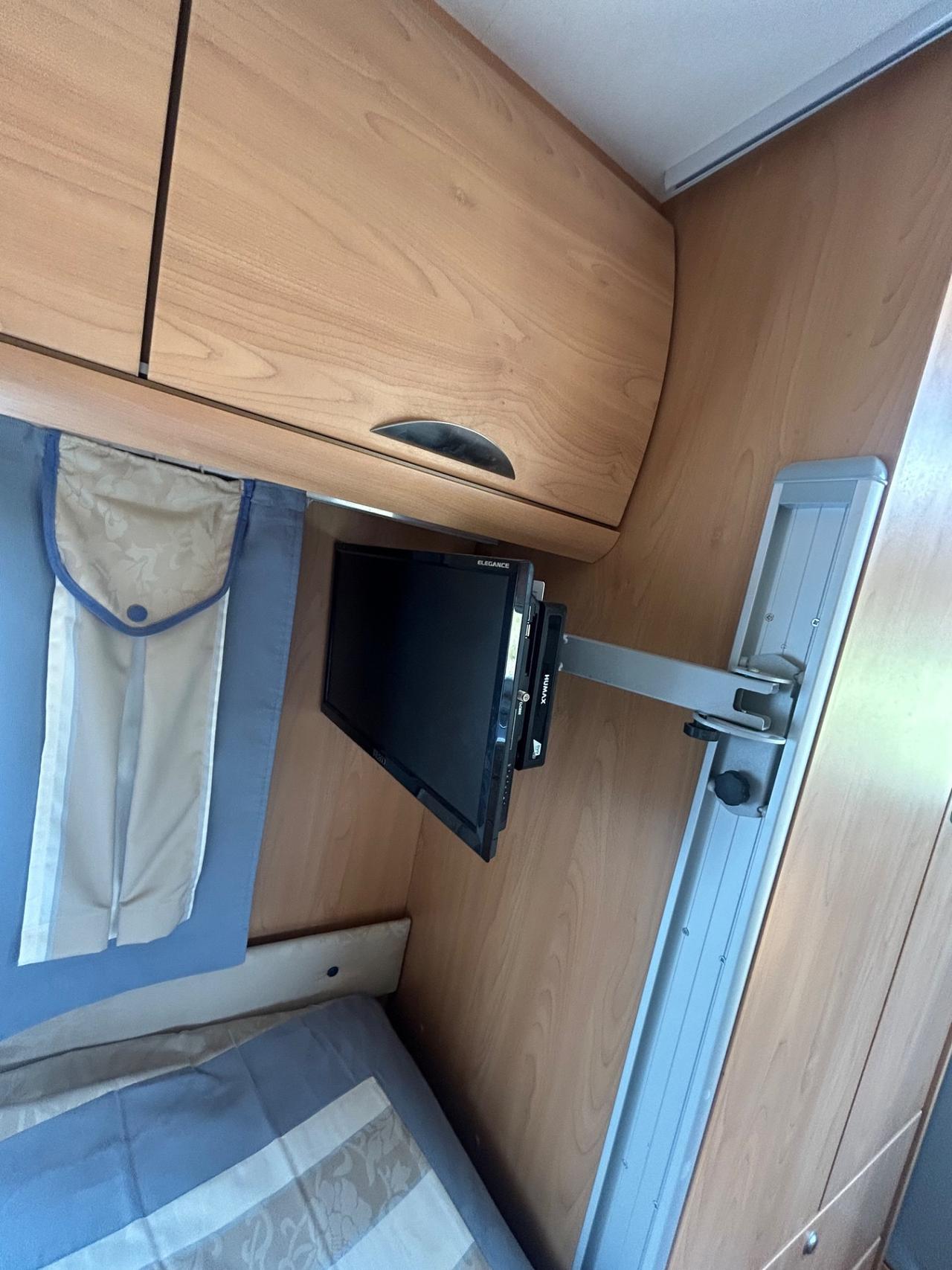 419 BURSTNER motorhome del 2005 in saldo