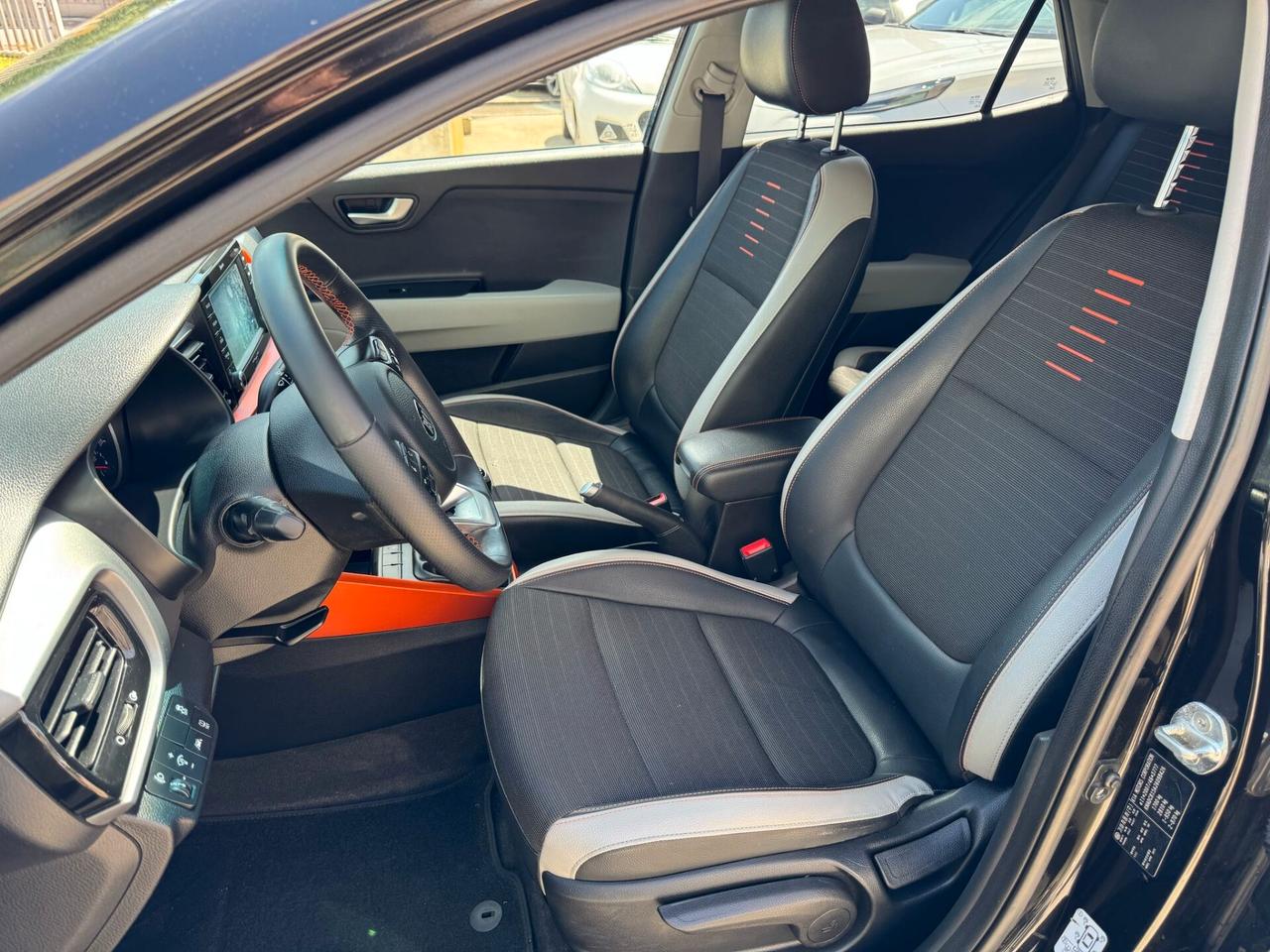 KIA STONIC 1.6 DIESEL 110CV NAVIGATORE