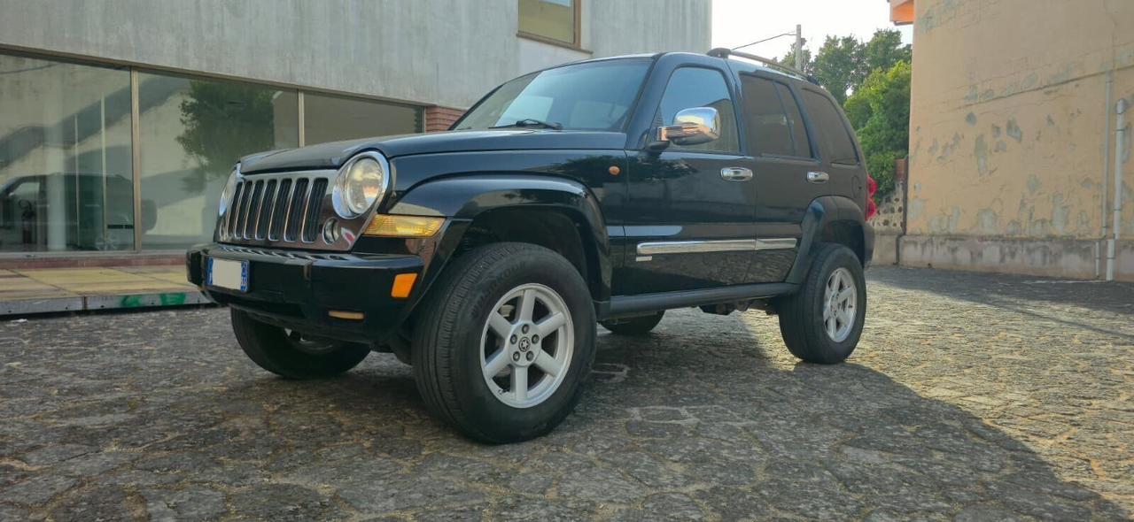 JEEP CHEROKEE 2.8 CRD LIMITED