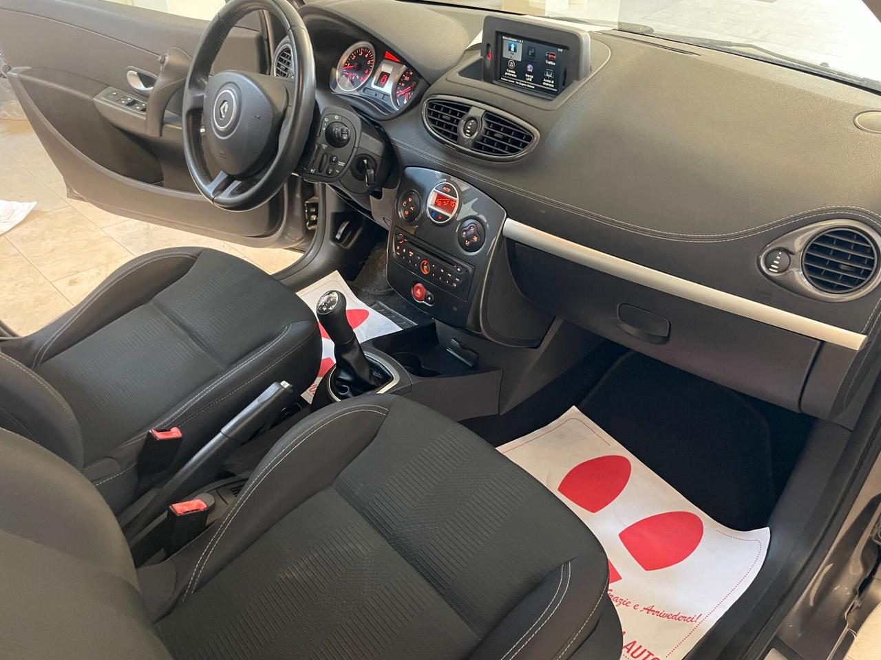 Renault Clio 1.2 5P Live! FULL OPTIONAL TAGLIANDATA NEOPATENTATI