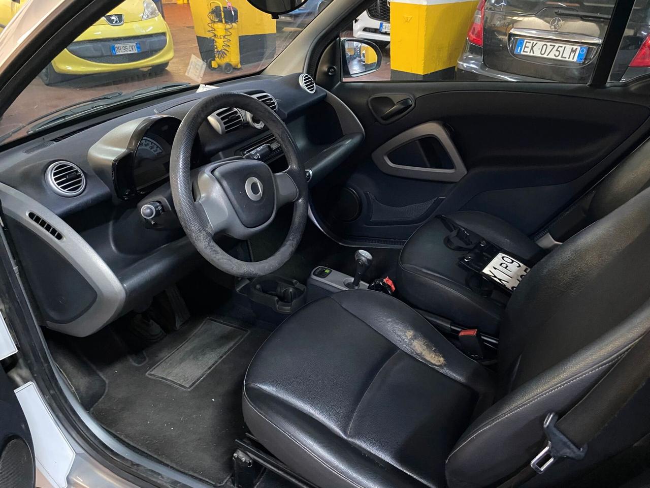 Smart ForTwo 1000 52 kW MHD coupé pure