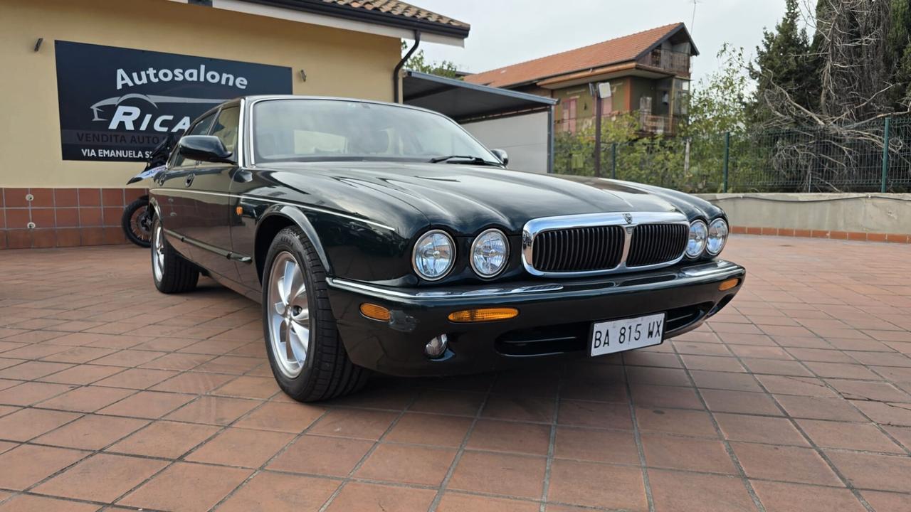 Jaguar XJ Daimler 4.0 cat Super Charged