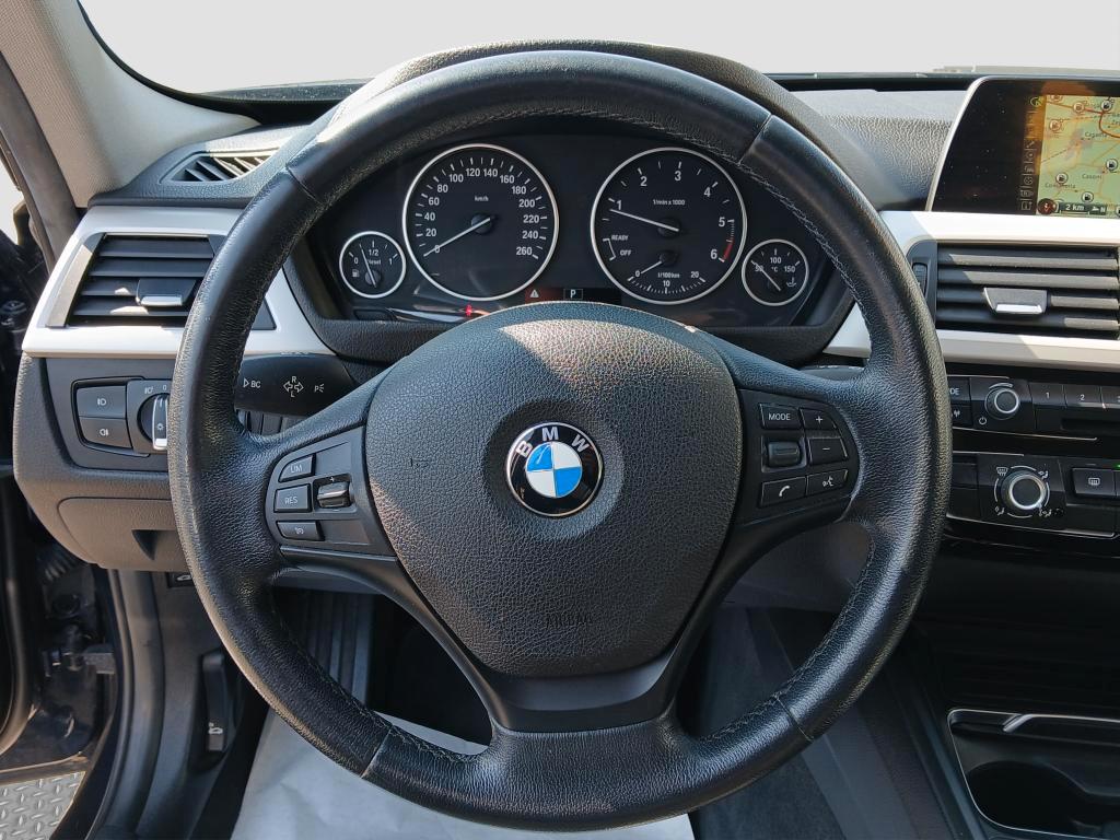 BMW 320 d Touring auto