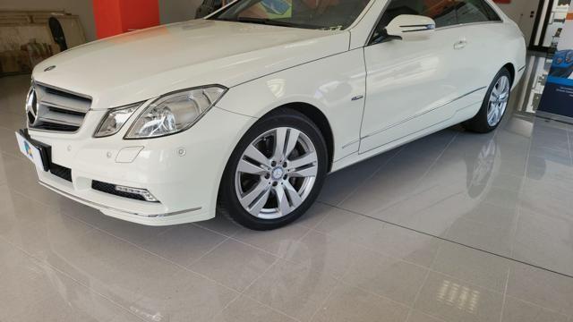 MERCEDES-BENZ E 250 CDI Coupé BlueEFFICIENCY Avantgarde