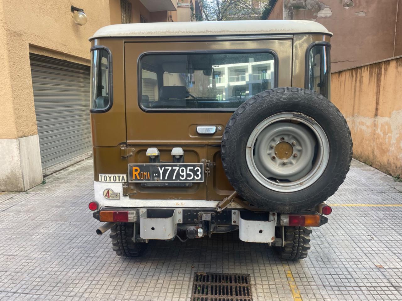 Toyota Land Cruiser BJ 42