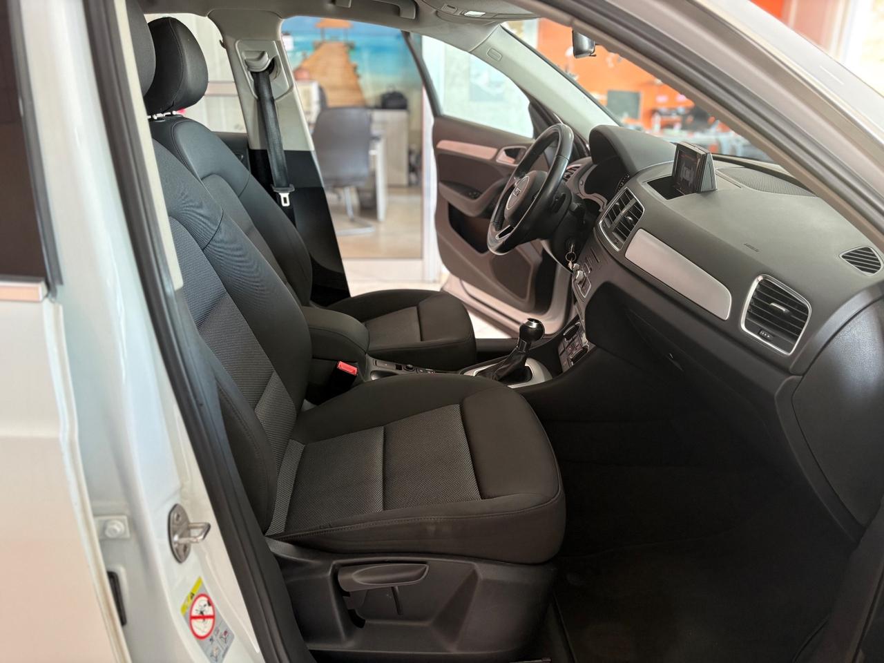 Audi Q3 2.0 TDI 120 CV Sport permuta e finanziamenti