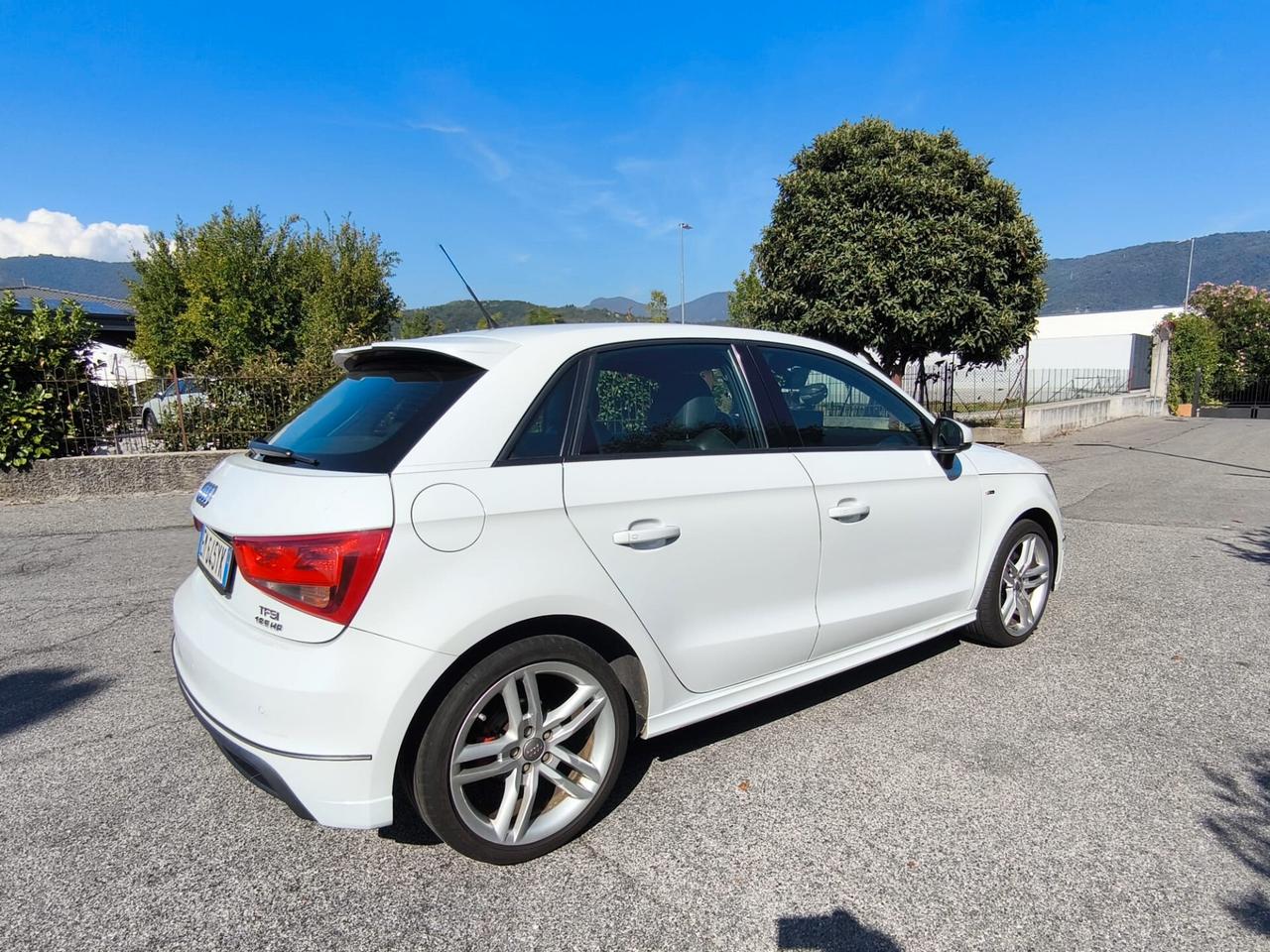 AUDI A1 1.4 TFSI S -LINE UNIPROPRIETARIO