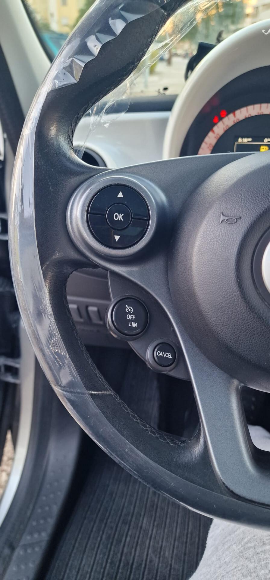 Smart ForFour 70 1.0 Prime 2015