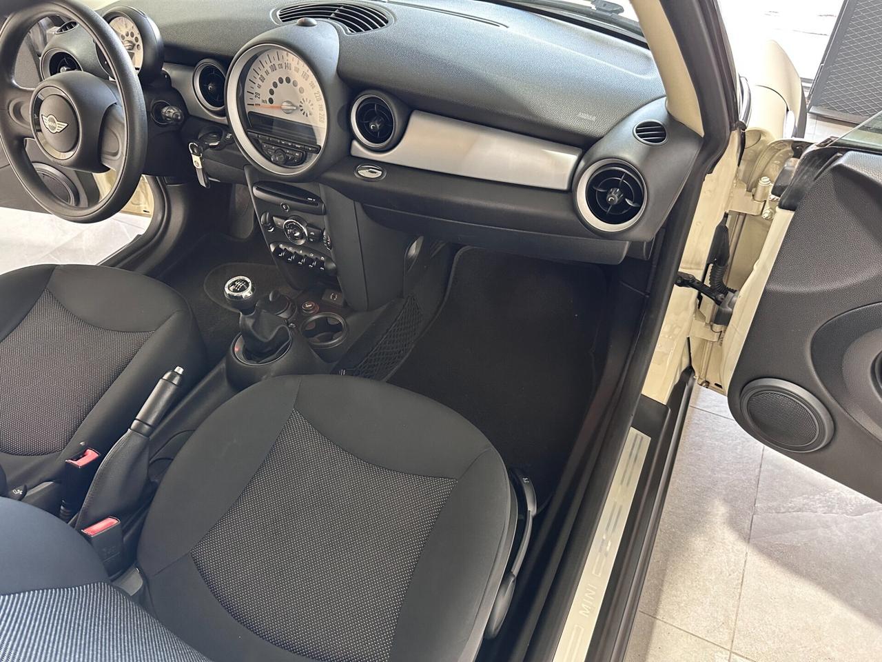 Mini One Countryman 1.6 D