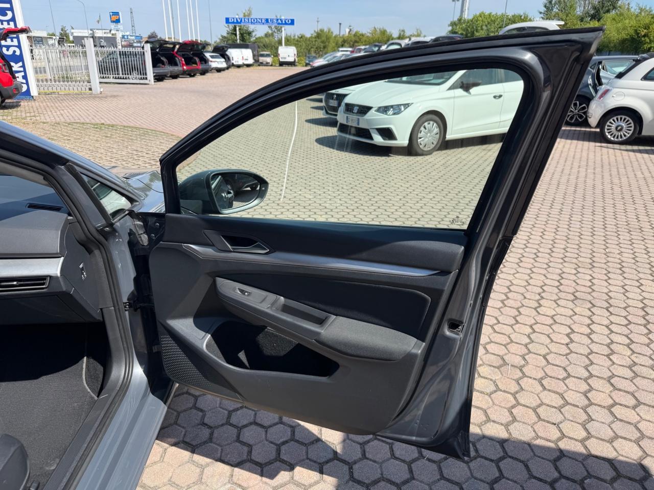Volkswagen Golf 1.5 TGI Life