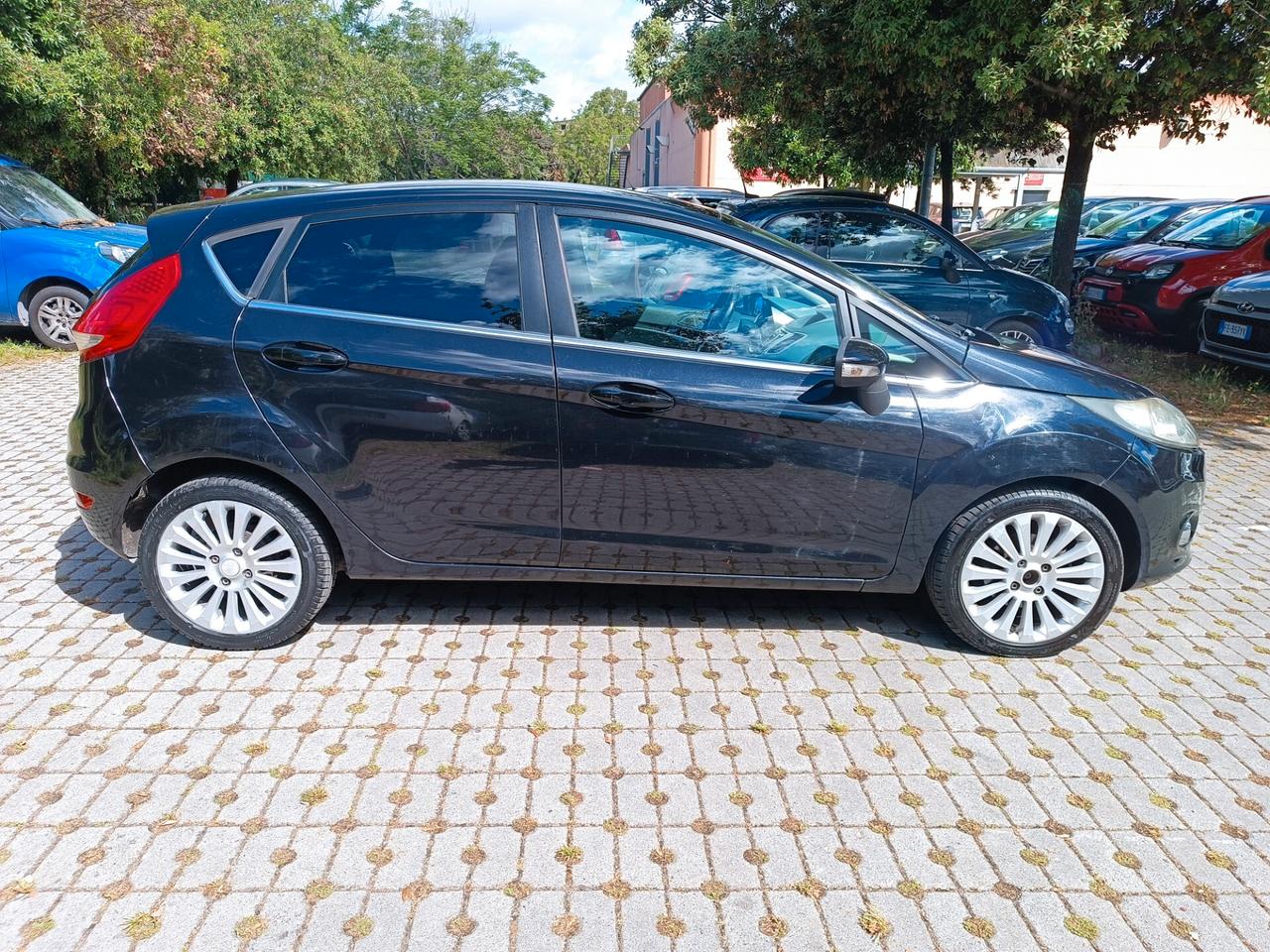 Ford Fiesta 1.4 5 porte GPL