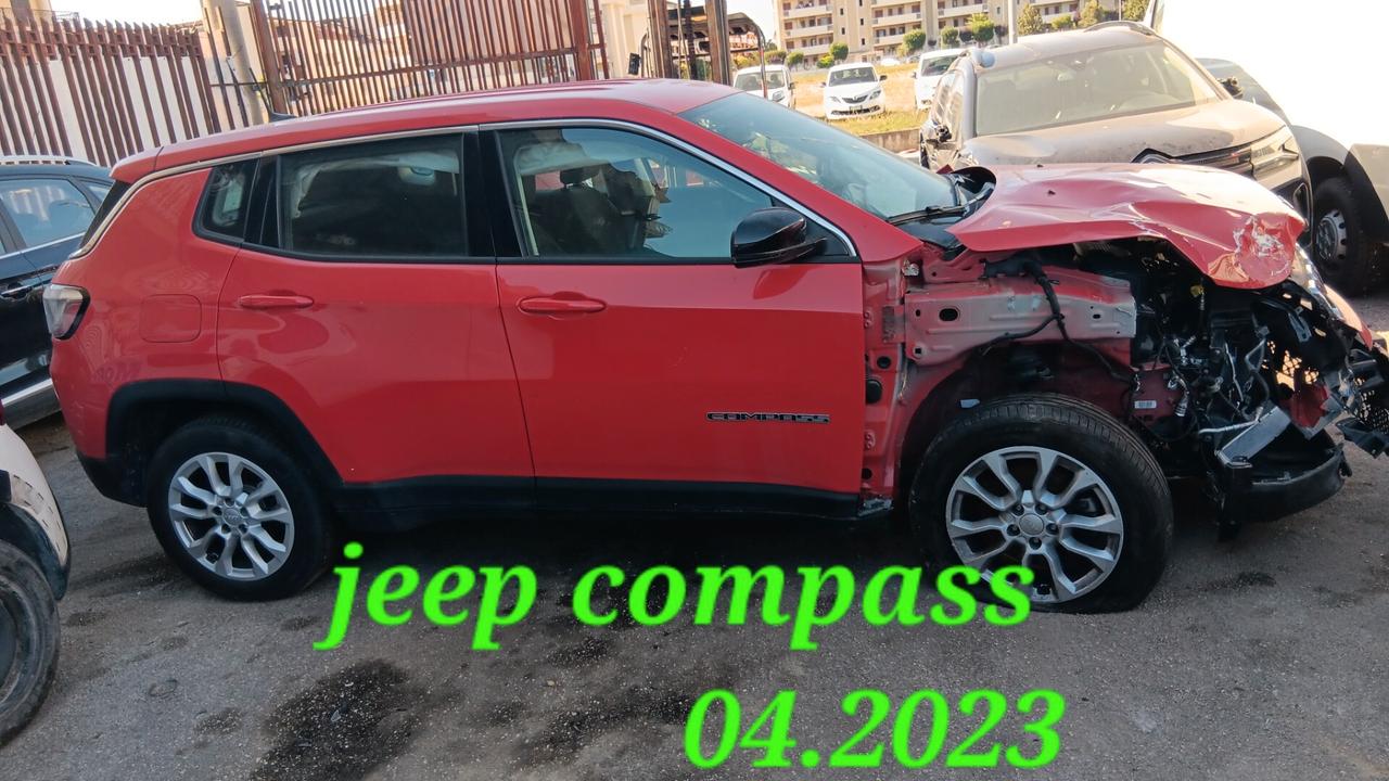Jeep Compass incidentata sinistrata mondialcars 023