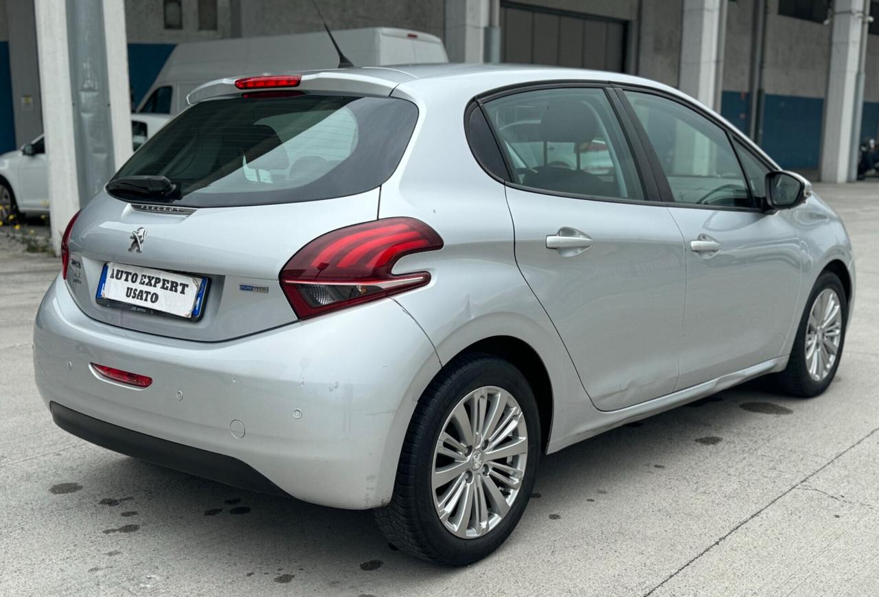 Peugeot 208 PureTech 82 5p. 2017 ok neopatentati