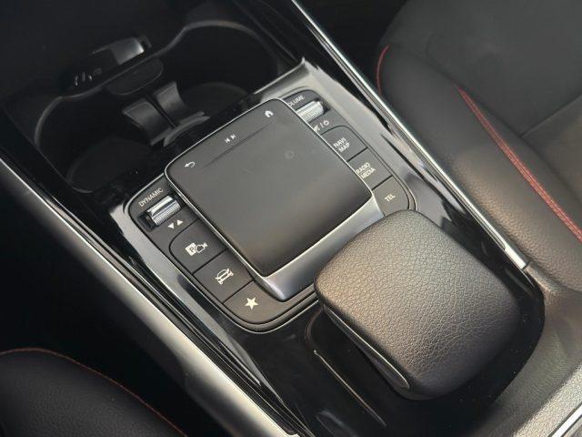 MERCEDES-BENZ GLB 200 d Automatic Premium