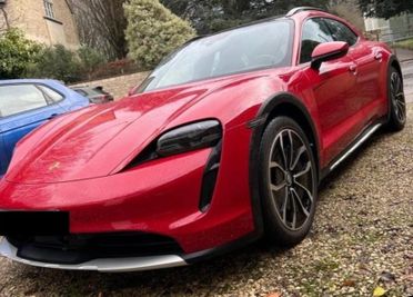 Porsche Taycan 4 Cross Turismo