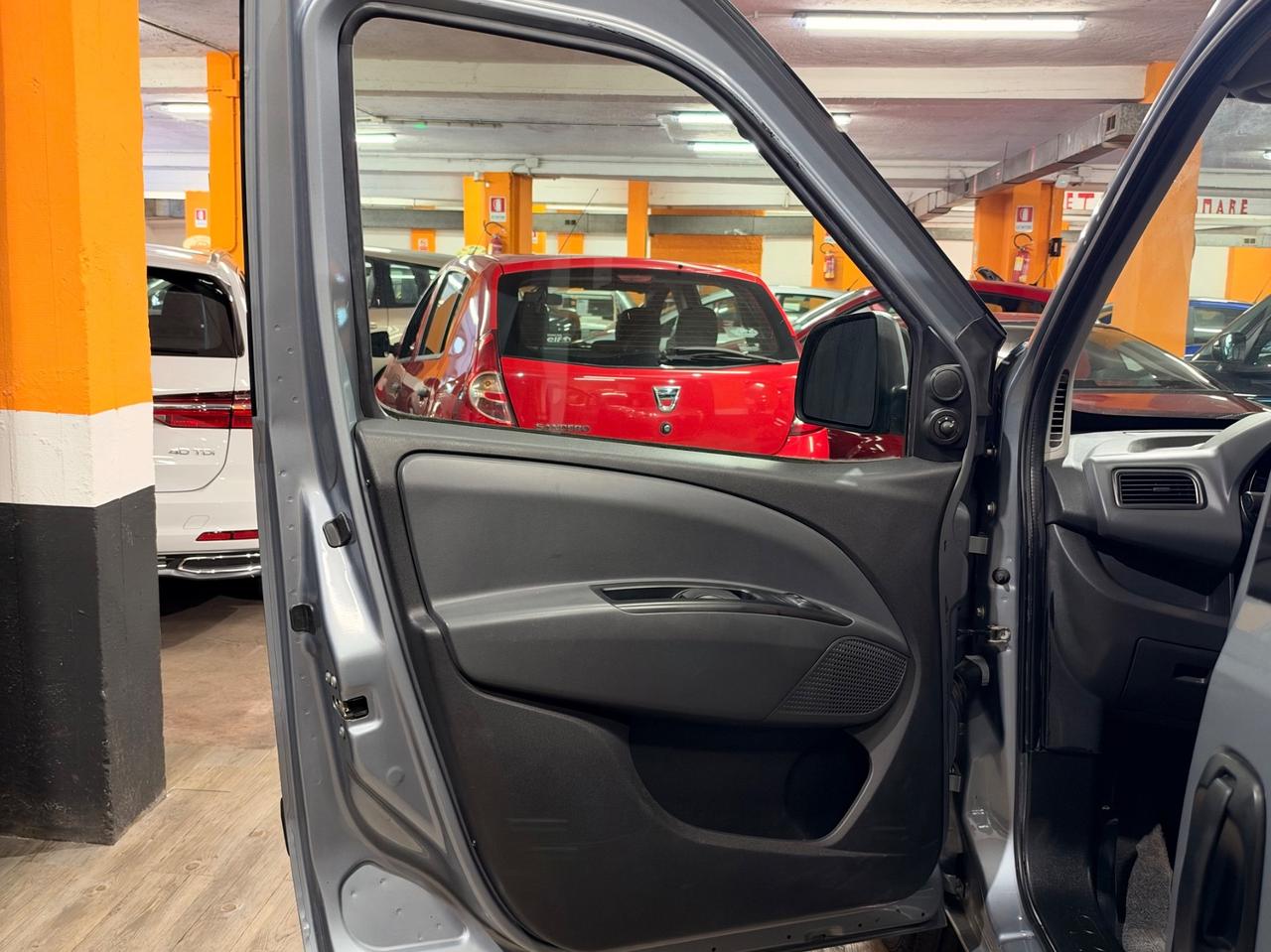 FIAT DOBLO 1.4 CON SOLI 73.313 KM IN CONDIZIONI DA VETRINA.