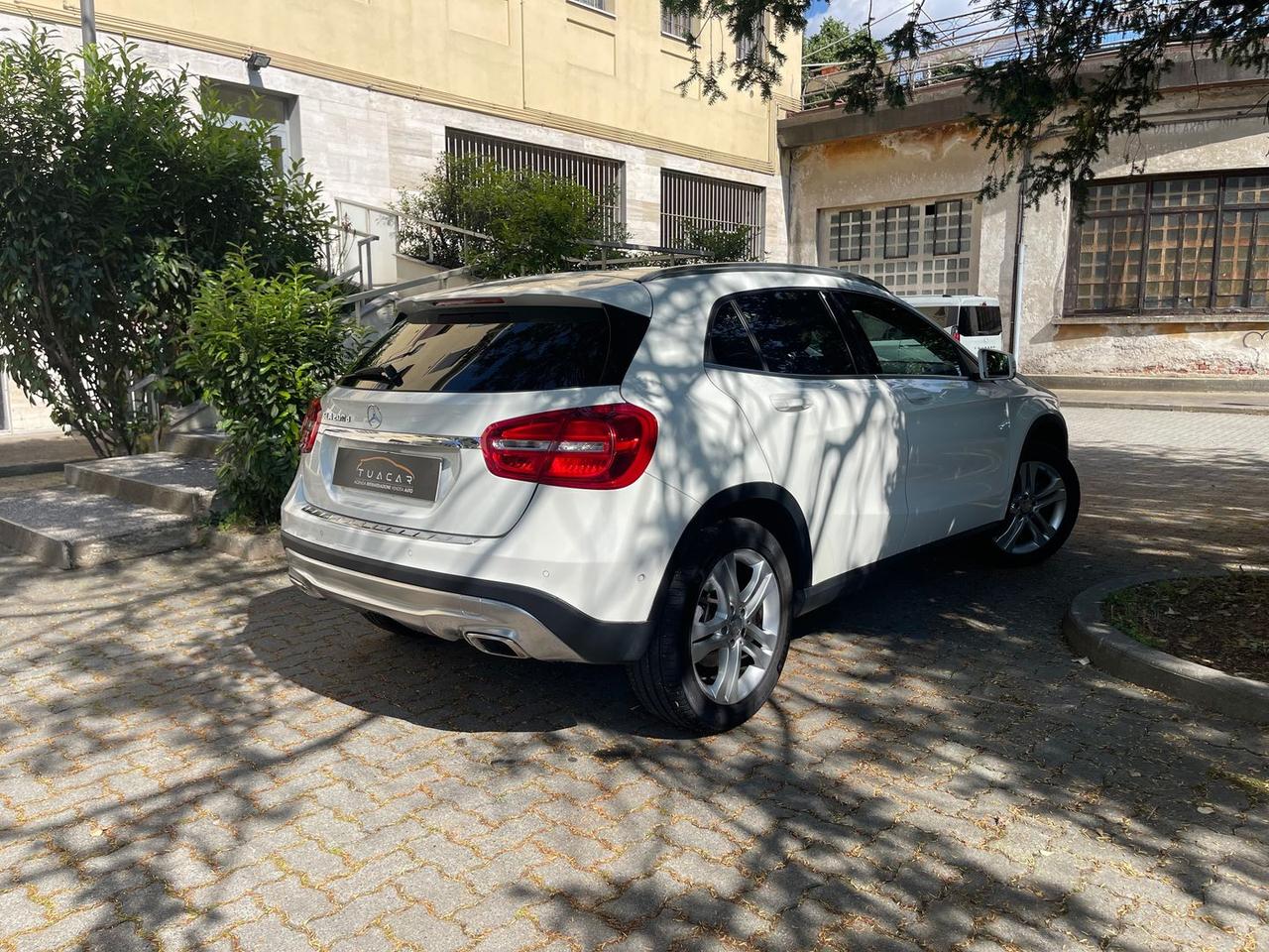 Mercedes-Benz GLA 200 200d