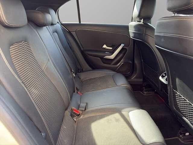 Mercedes-Benz A 180 A 180 d Automatic Business