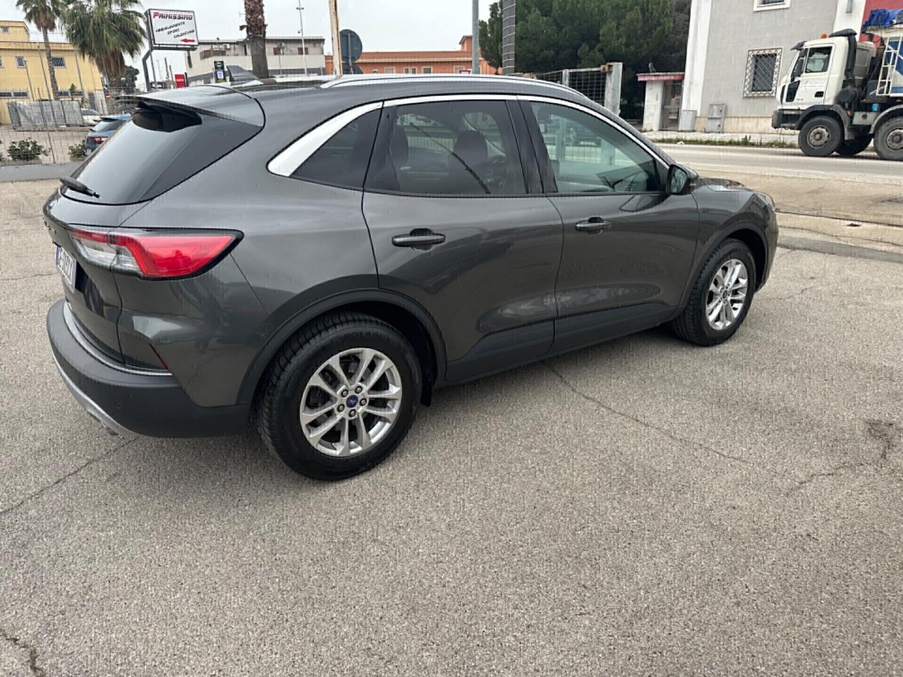 Ford Kuga PREZZO IVA ESPOSTA COMPRESA