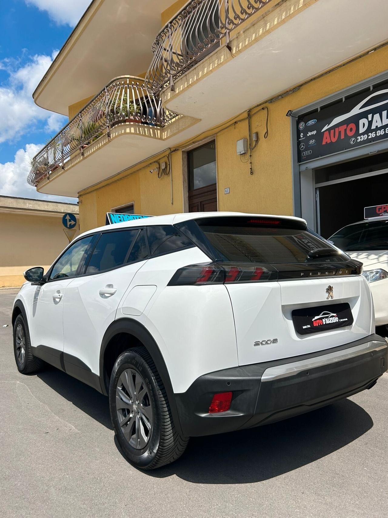 Peugeot 2008 BlueHDi 100 S&S Allure Navi Pack
