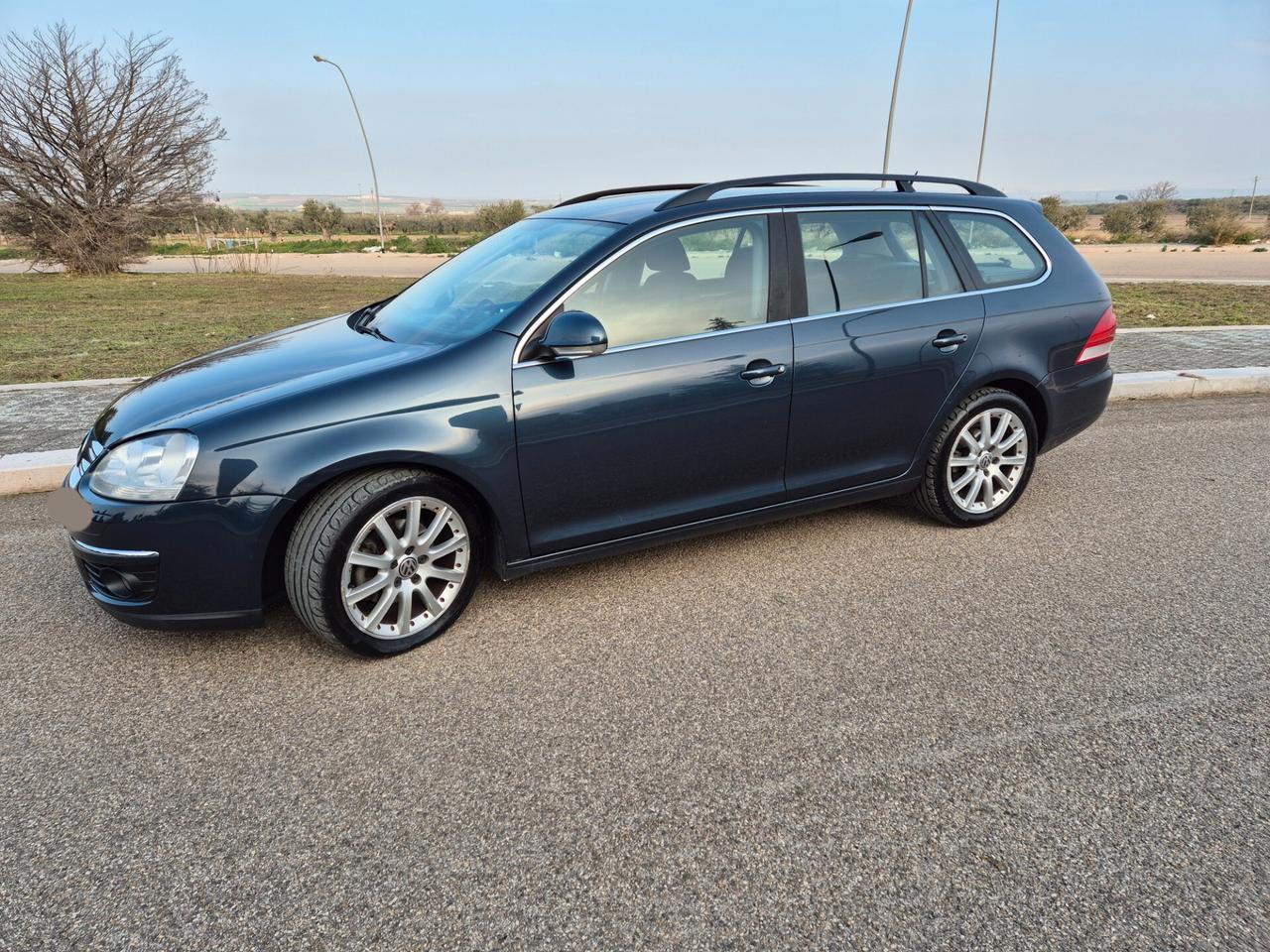 Volkswagen Golf Var. 2.0 TDI DPF Sportline 08