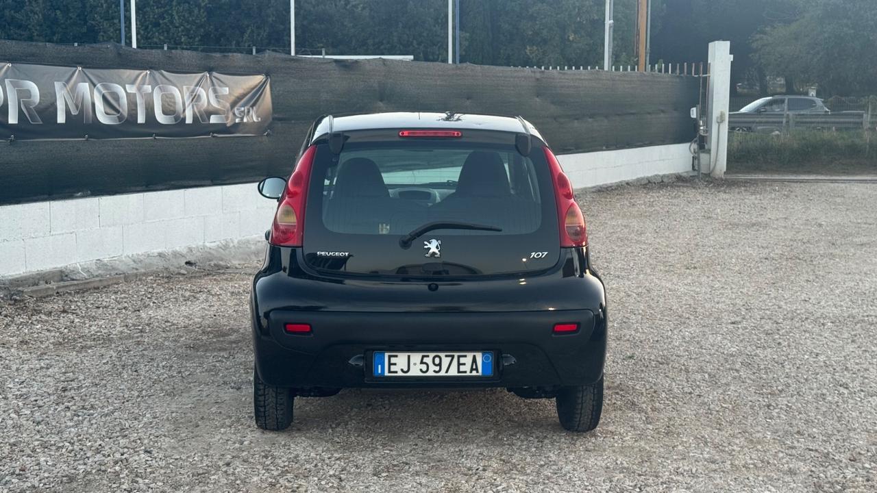 Peugeot 107 1.0 68CV 3p. Allure 2Tronic