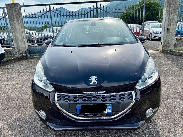 Peugeot 208 1.6 Hdi Allure 5 Porte Navi