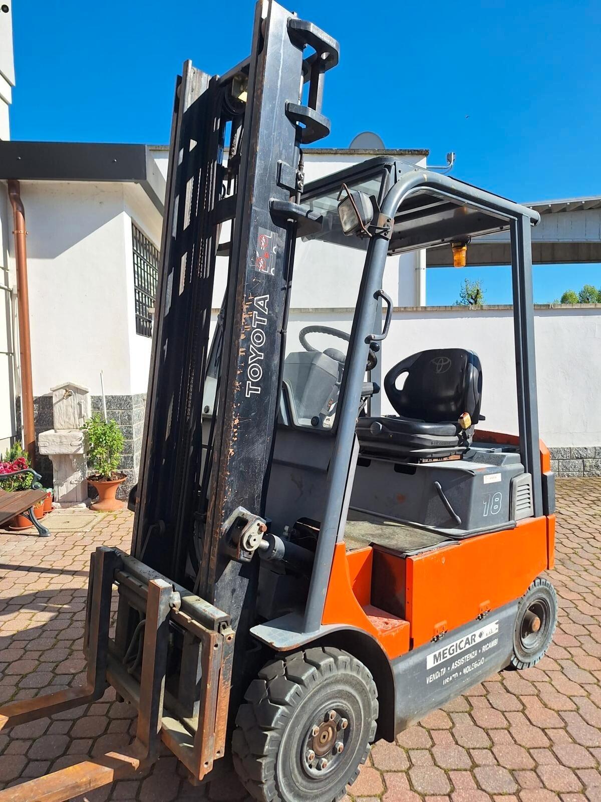 Force Toyota 18 q.li.2004,, Elevatore