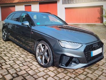 Audi A4 Avant 40 TDI S tronic S line edition 204cv *** AUTO IN ARRIVO ***