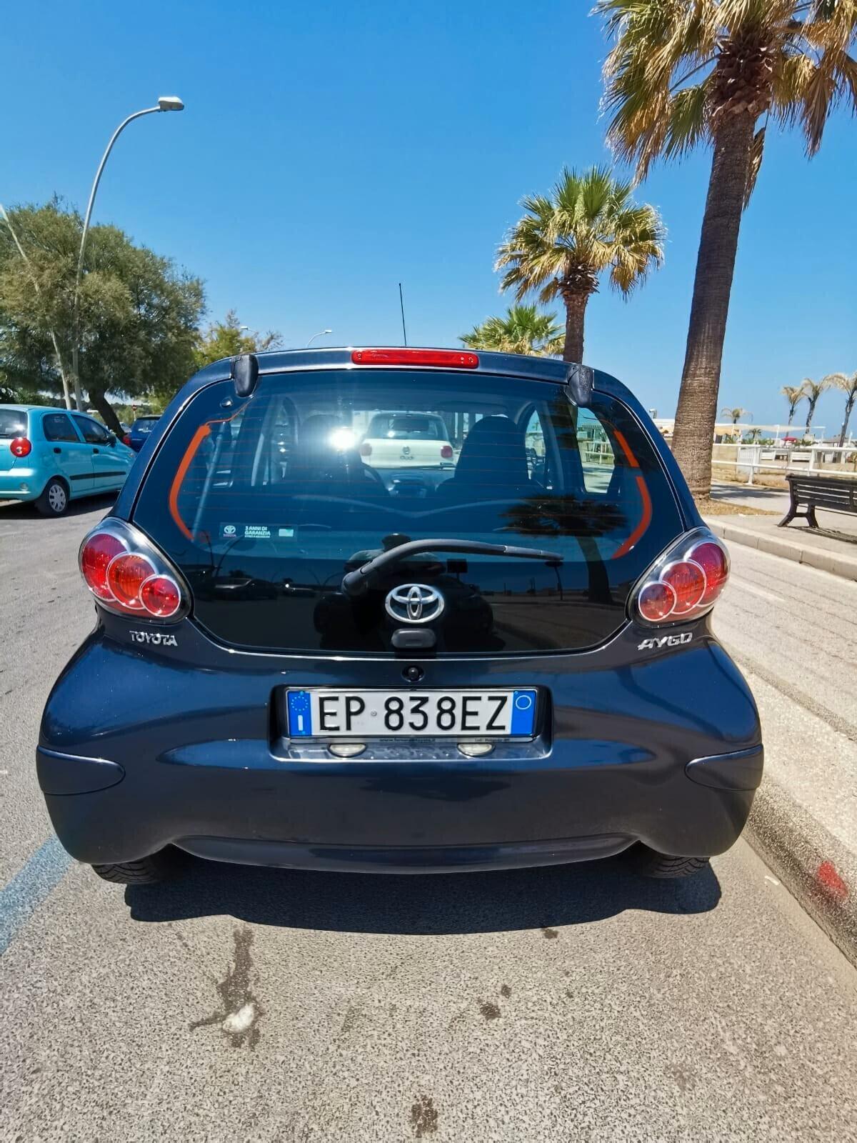 Toyota Aygo 1.0 12V VVT-i 5P. Active 2013
