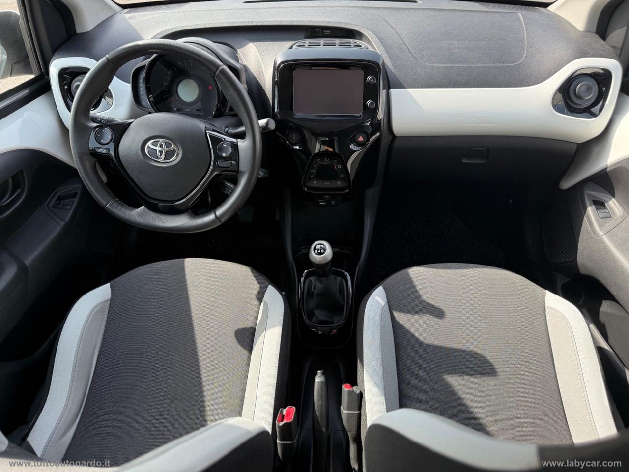 TOYOTA Aygo 1.0 VVT-i 69 CV 5p. x-wave