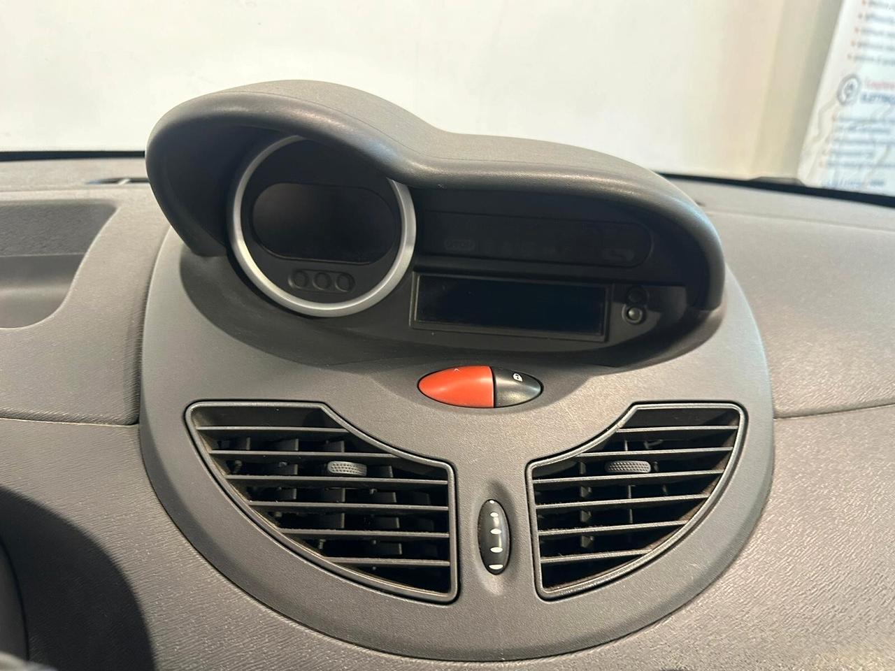 Renault Twingo 1.2 16V Initiale