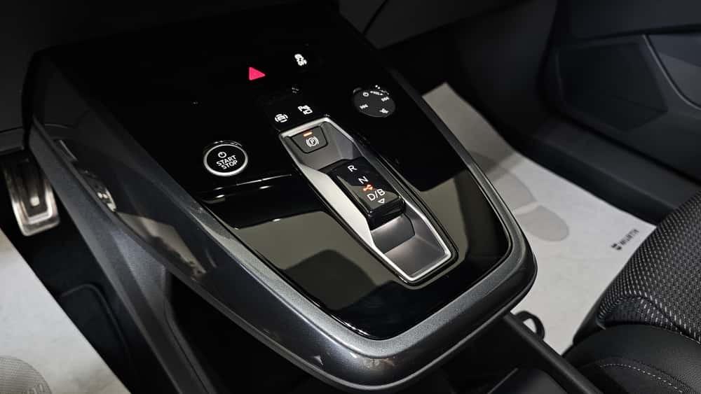 Audi Audi Q4 S line edition 45 e-tron quattro 210,00 kW