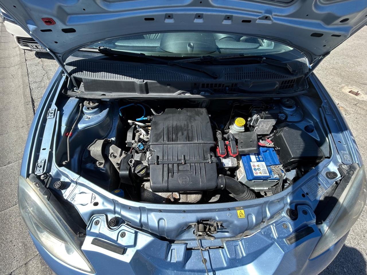Lancia Ypsilon 1.2 69 CV Unyca